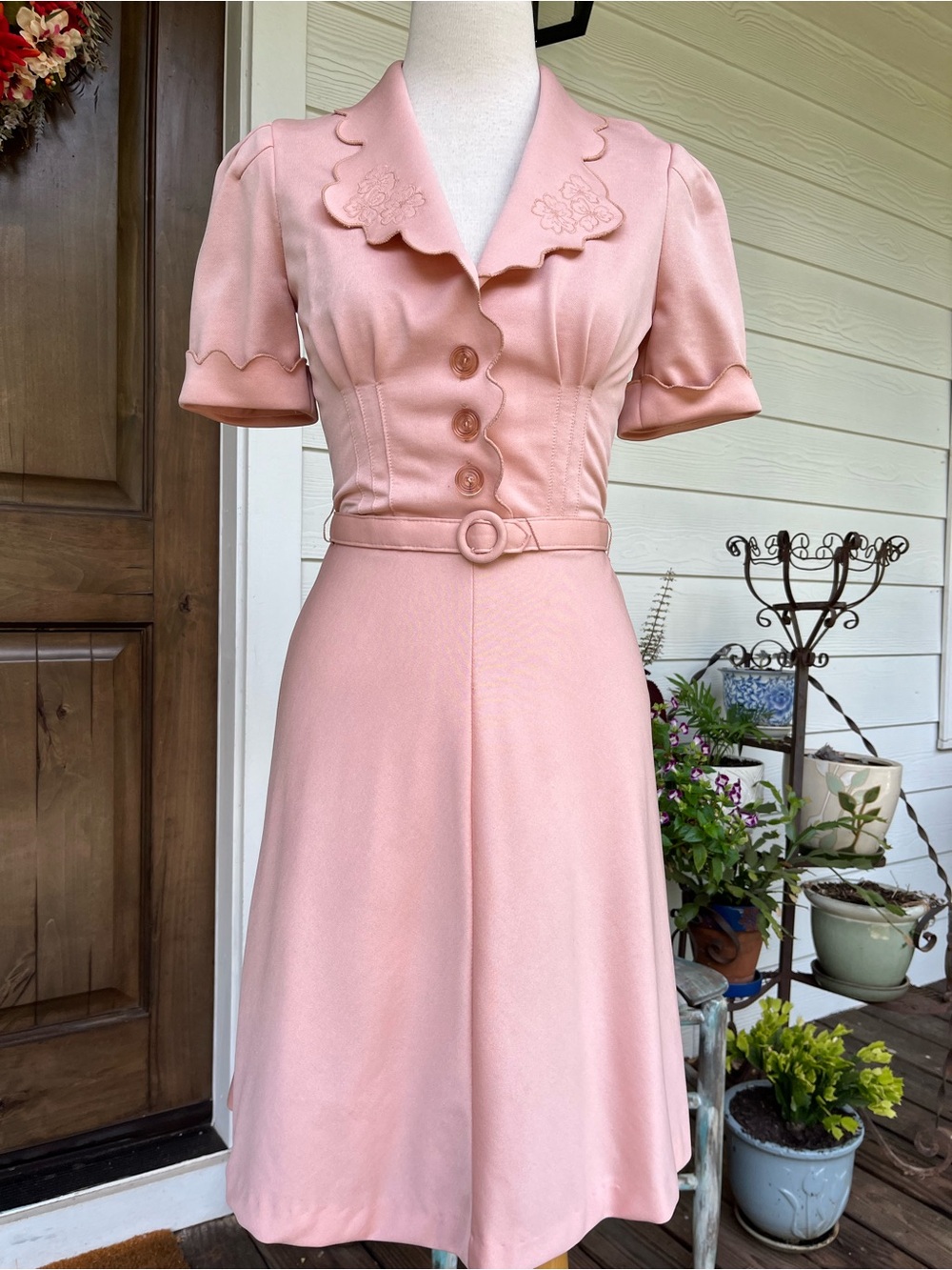 1970s Vintage "Infinity" Dusty Pink Day Dress